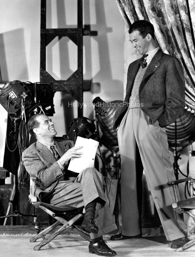 Frank Capra 1946 James Stewart Its A Wonderful Life.jpg